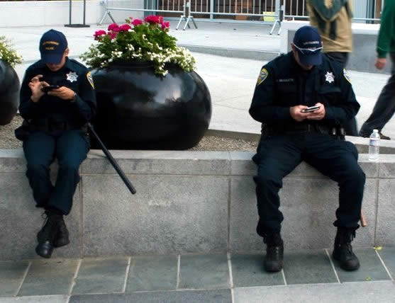 cops texting